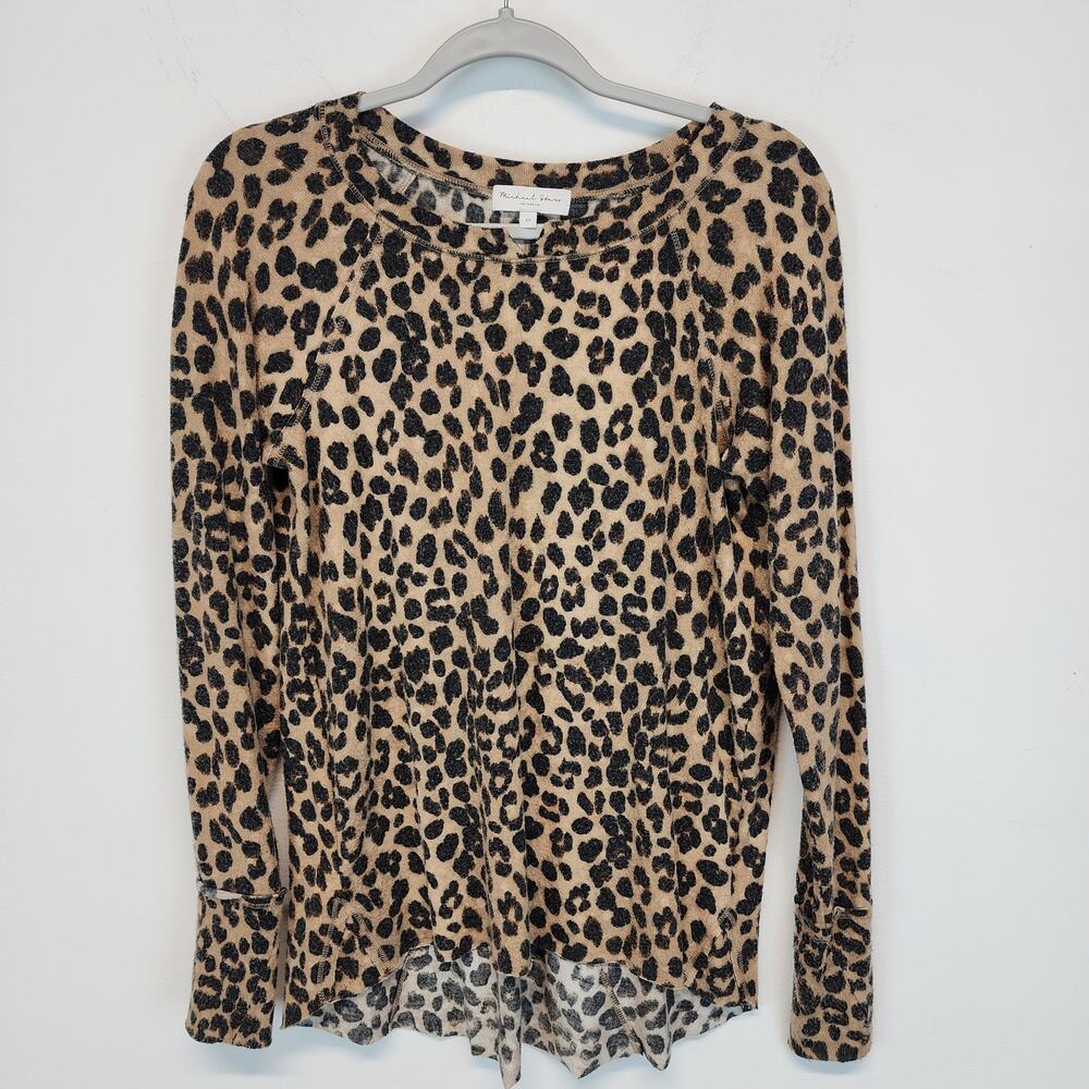 Michael Stars Womens Leopard Pullover Top Size XS Lightweight Raw Hem Stretch